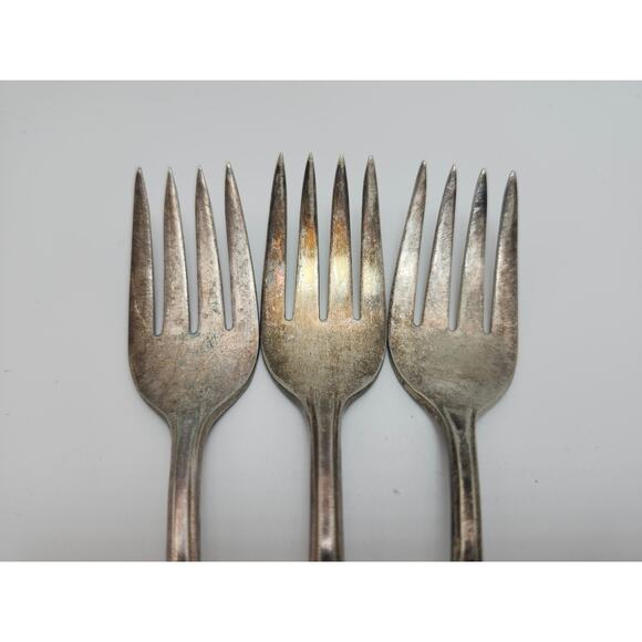 Radiance 1939 Crown Silverplate Salad Forks 6" International Silver Lot of 3 VTG - Picture 4 of 8